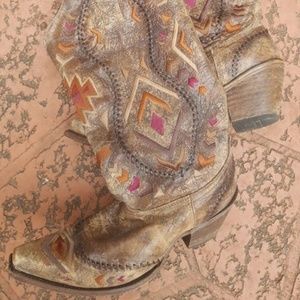 Southwest / Aztec print Corral cowboy boots